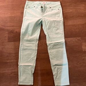 Vineyards vines - never worn 
Cotton pants 
Size: 4